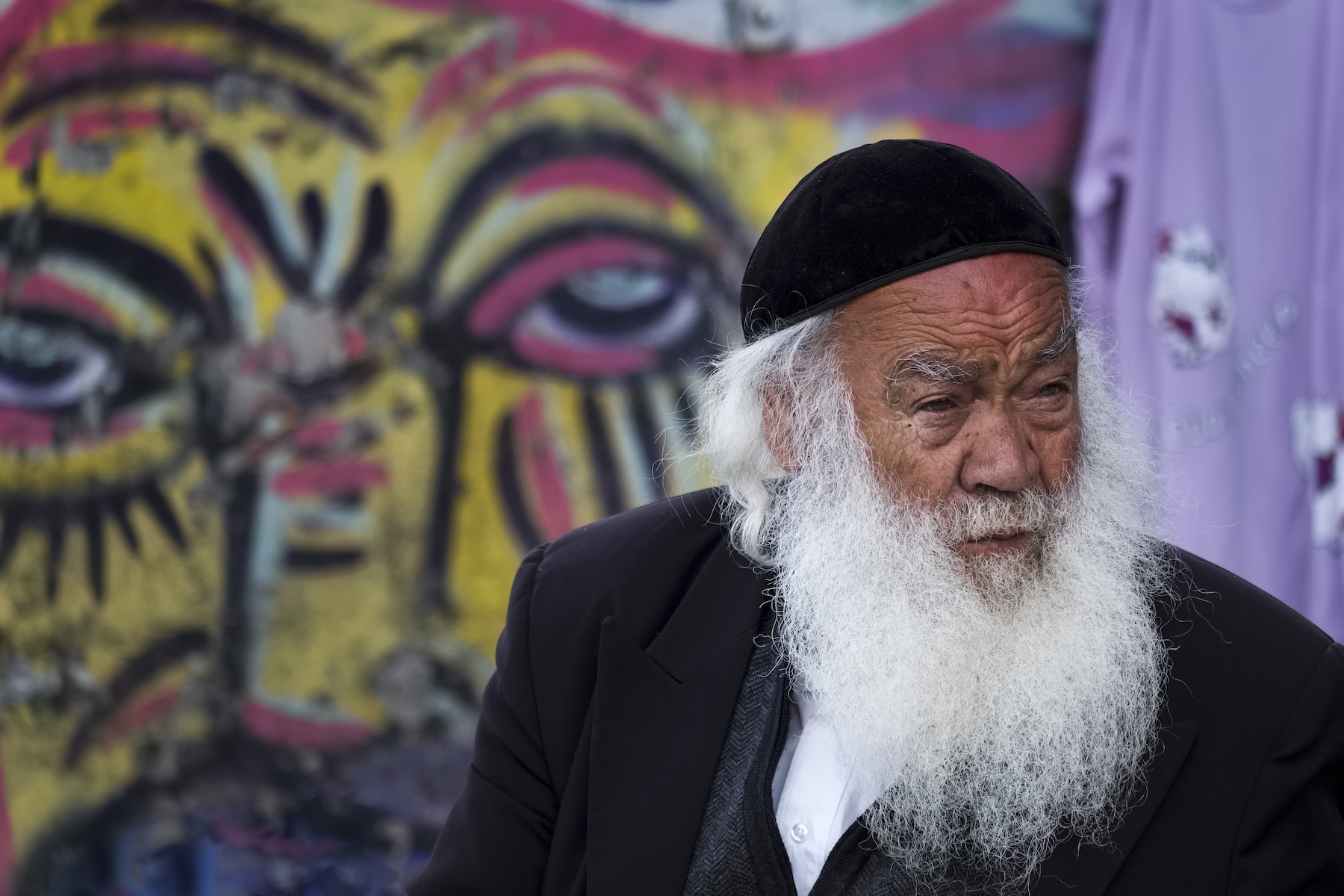 Tel Aviv street photography of a religious Jew at the Carmel Market